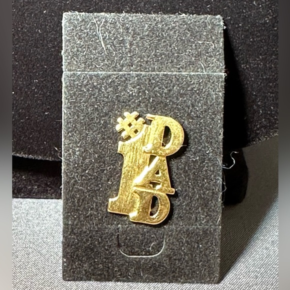 # 1 Dad Pin - Picture 2 of 4